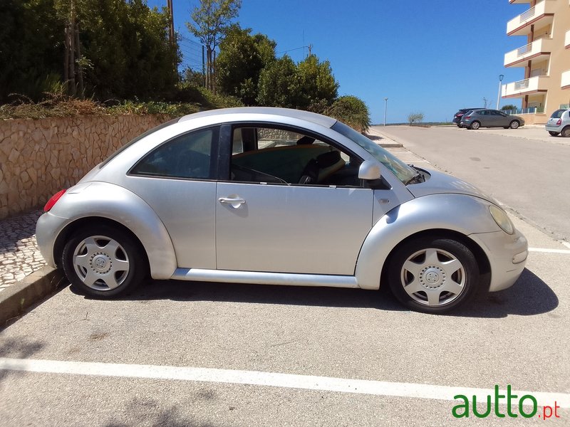 2000' Volkswagen Beetle photo #3