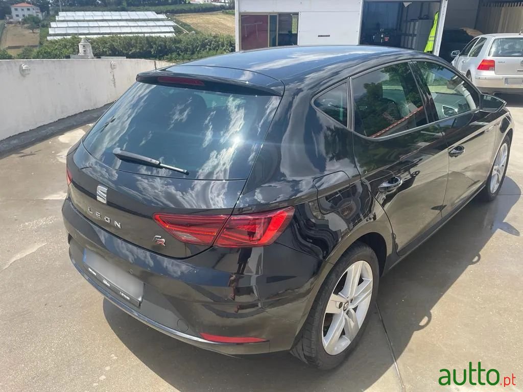 2020' SEAT Leon photo #5