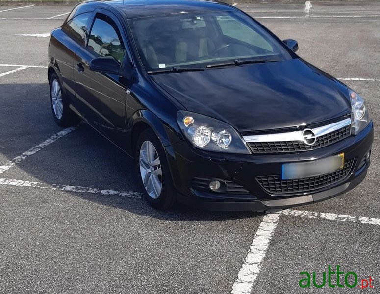 2008' Opel Astra Gtc 1.3 Cdti photo #2