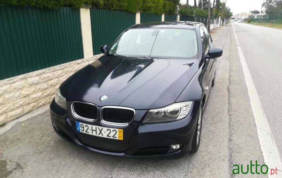 2009' BMW 320 Diesel Pack Confort photo #1