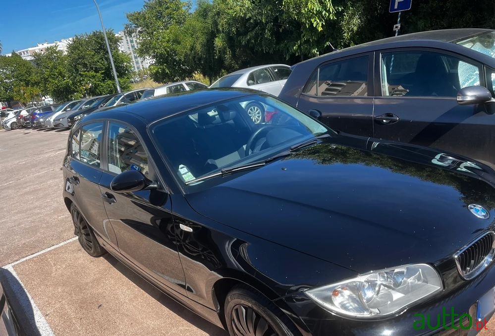 2005' BMW 118 D Confort photo #2