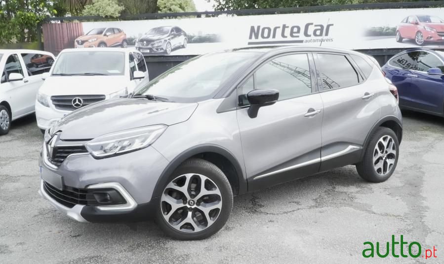2019' Renault Captur photo #1