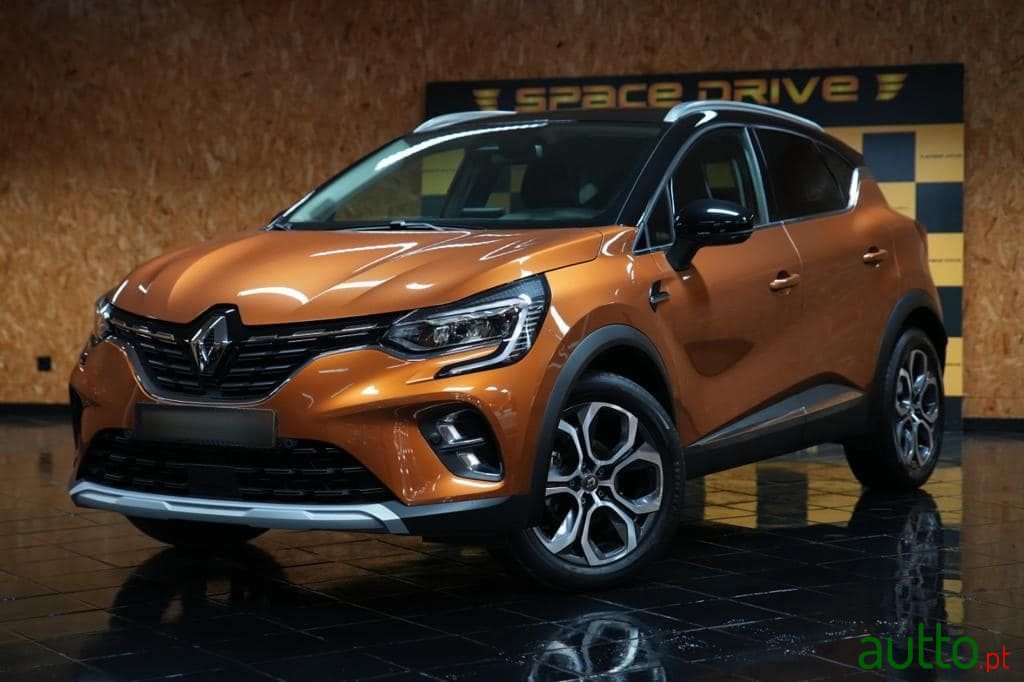 2020' Renault Captur photo #1