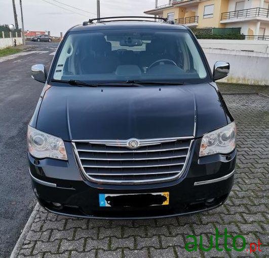 2009' Chrysler Grand Voyager photo #3