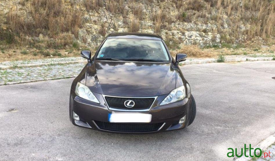 2010' Lexus Is-220 Luxury photo #1