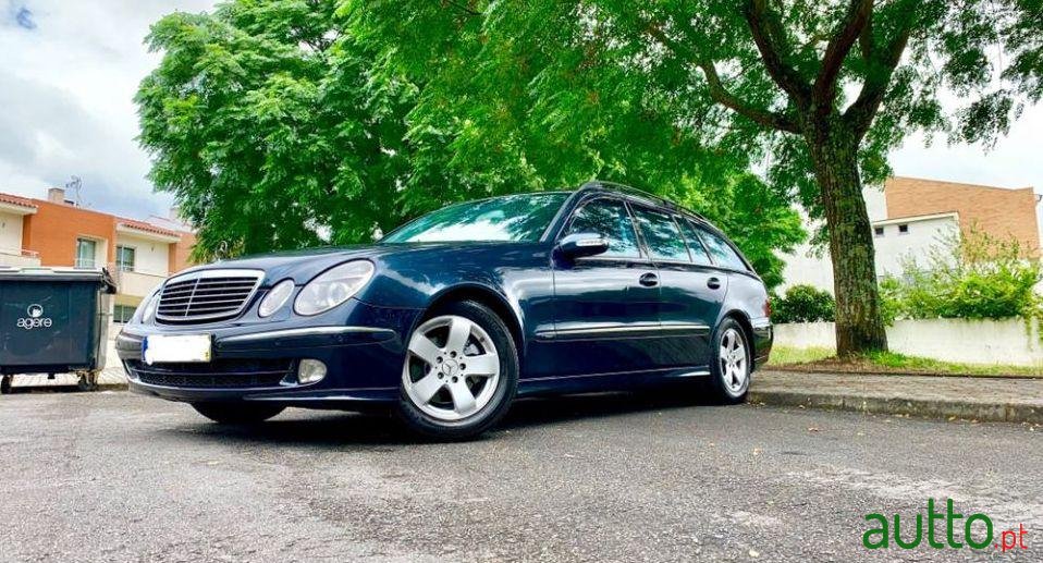 2005' Mercedes-Benz E-270 photo #4