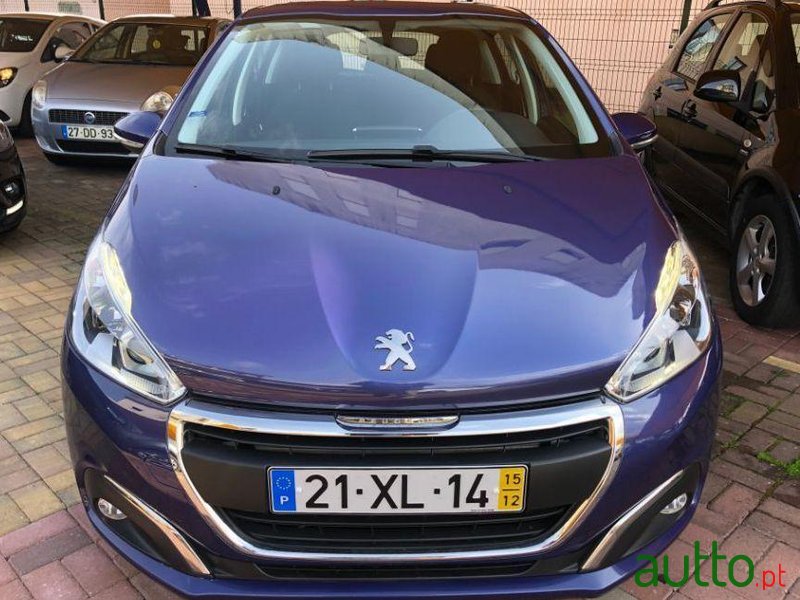 2015' Peugeot 208 photo #2