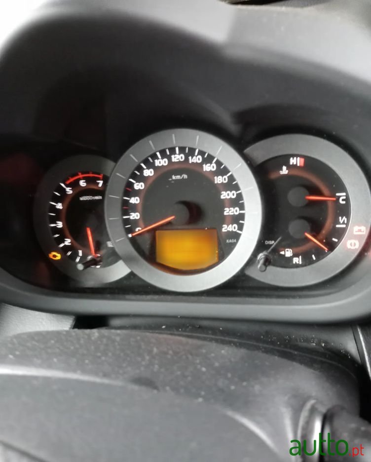 2008' Toyota RAV4 2.2 D-4D 4X4 photo #6