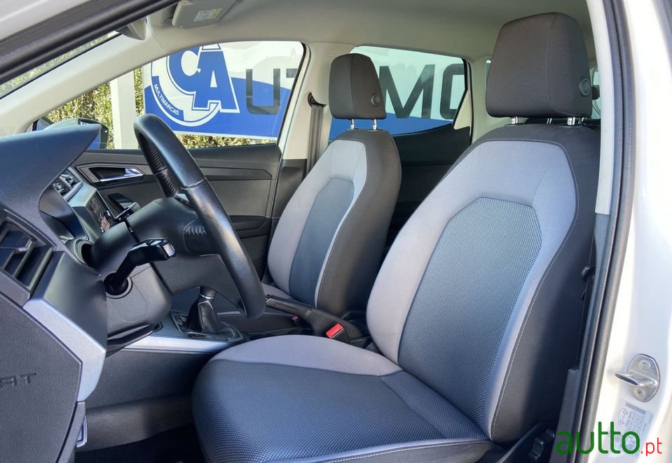 2020' SEAT Arona photo #3