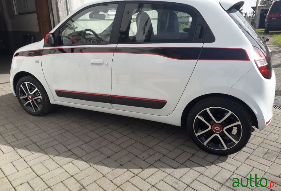 2015' Renault Twingo Sport photo #1