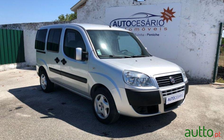 2009' Fiat Doblo photo #2