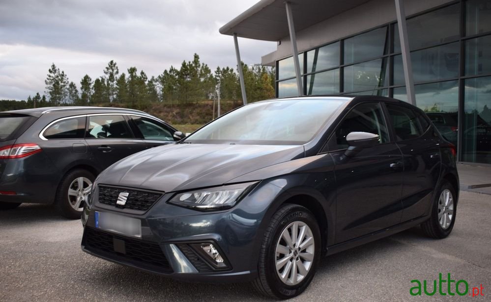 2023' SEAT Ibiza 1.0 Tsi Style photo #4