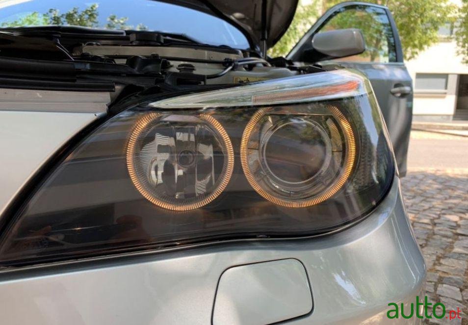 2005' BMW 525 Luxury photo #2