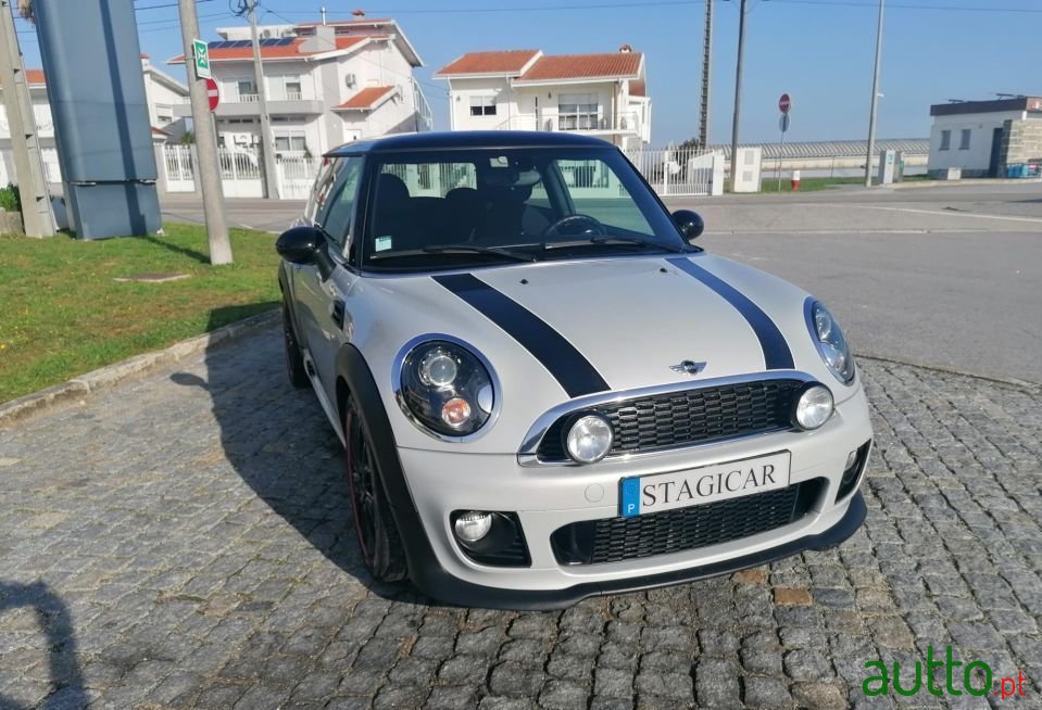 2014' MINI Cooper photo #4