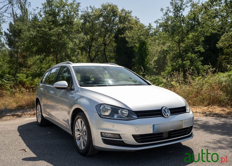 2015' Volkswagen Golf Variant photo #3