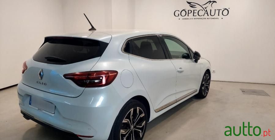 2021' Renault Clio photo #4