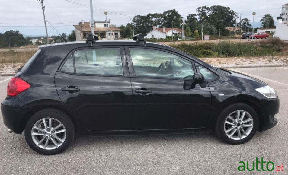 2008' Toyota Auris photo #4