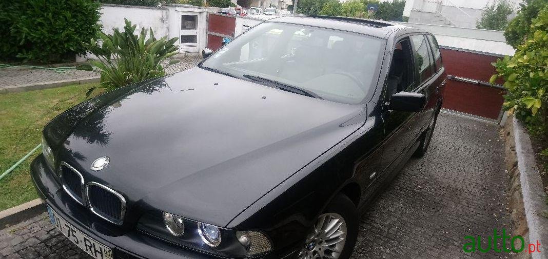 2001' BMW 520 520 D  Touring Sport photo #2