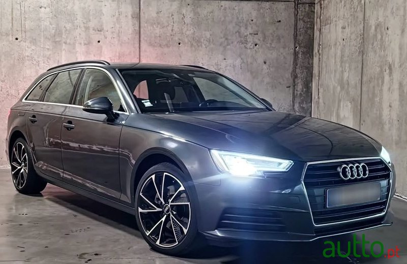 2019' Audi A4 Avant photo #1