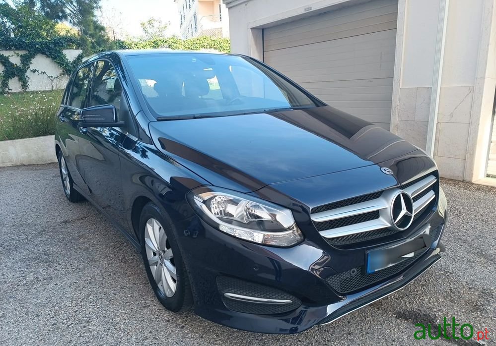 2018' Mercedes-Benz B 180 photo #2