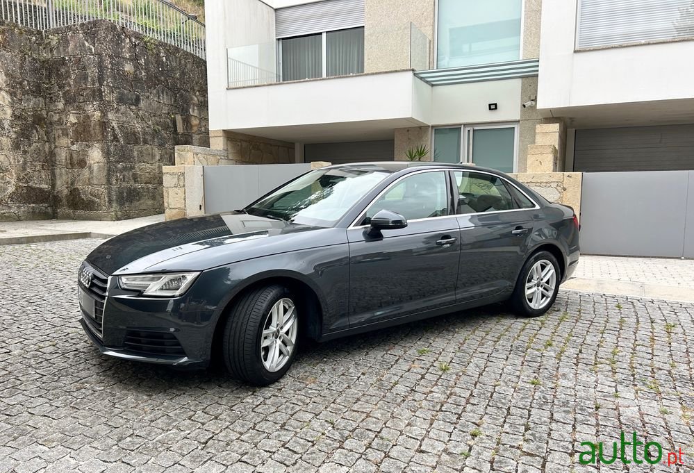 2018' Audi A4 2.0 Tdi Advance S Tronic photo #2