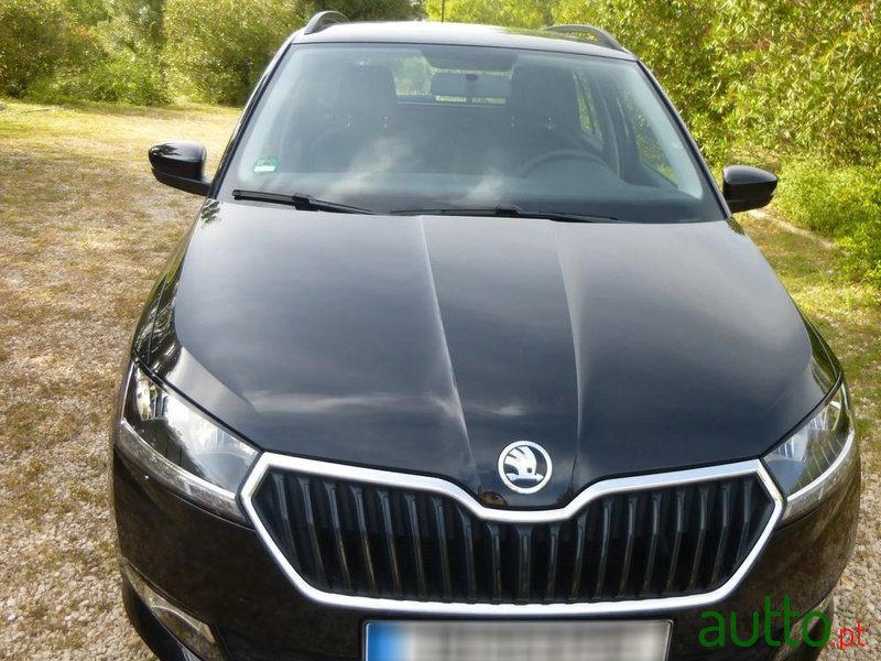 2019' Skoda Fabia 1.0 Active photo #3