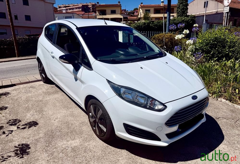 2014' Ford Fiesta photo #1