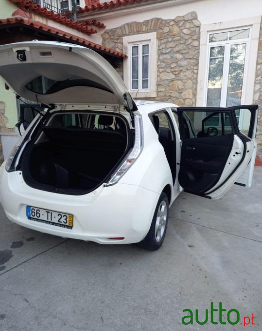 2017' Nissan Leaf photo #2