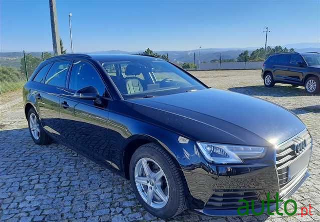 2017' Audi A4 Avant photo #4