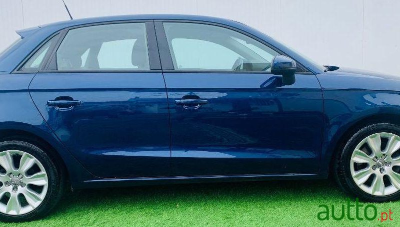 2015' Audi A1-Sportback 1.6 Tdi Sport photo #1