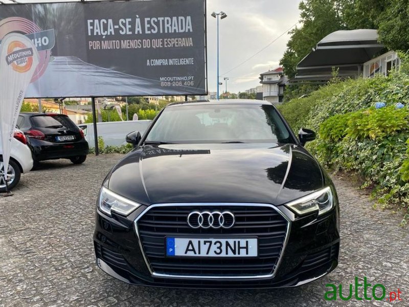 2019' Audi A3 Sportback photo #2