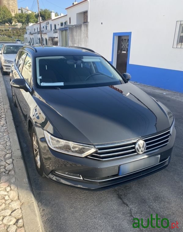 2015' Volkswagen Passat photo #1