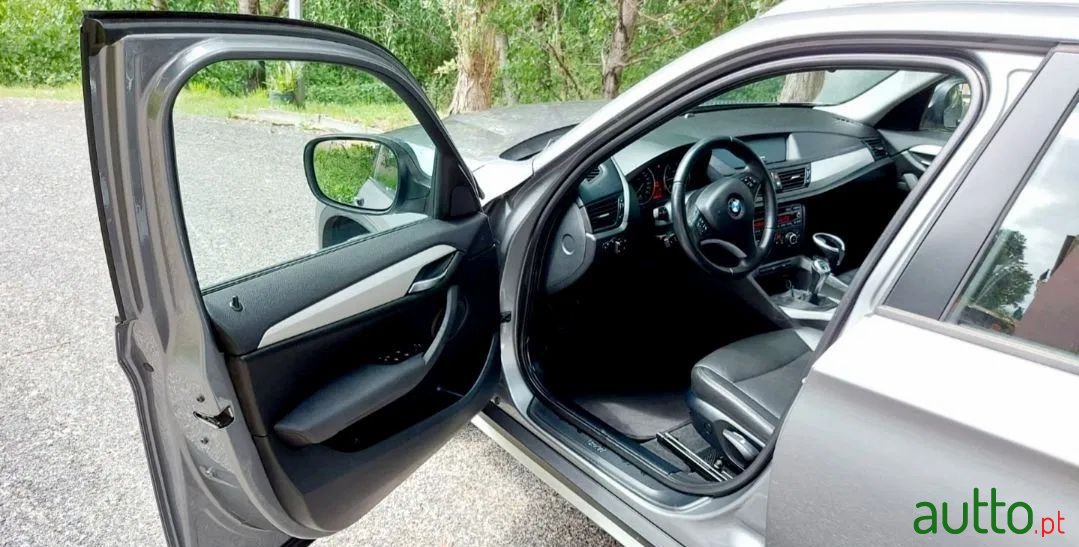 2010' BMW X1 photo #5