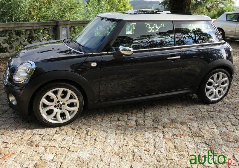 2008' MINI Cooper D photo #1