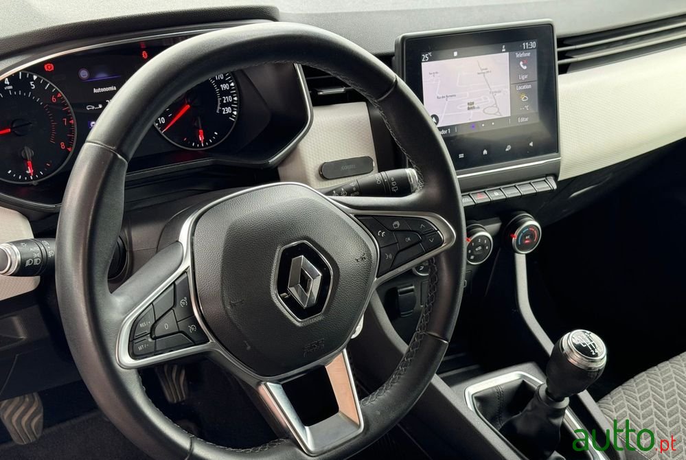 2021' Renault Clio photo #5