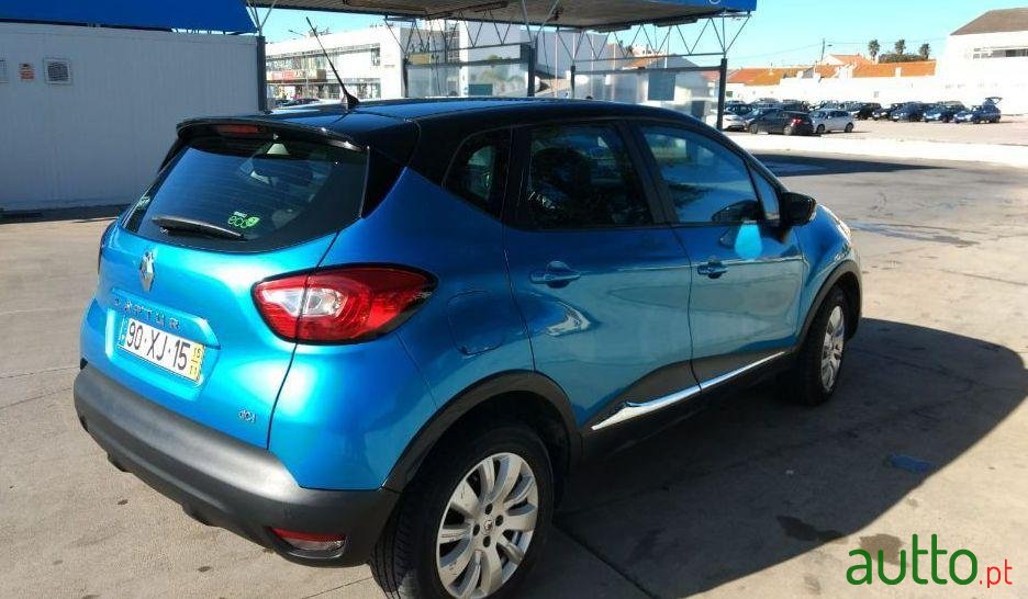 2015' Renault Captur photo #3