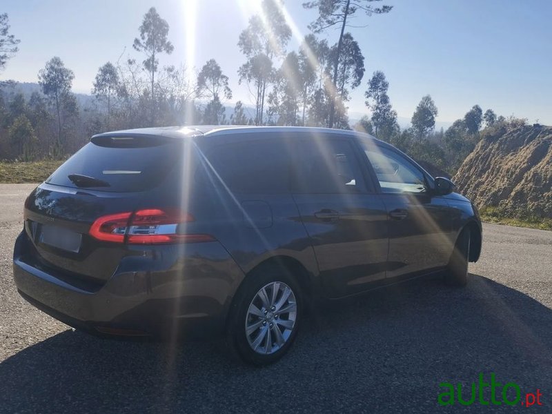 2018' Peugeot 308 Sw photo #3