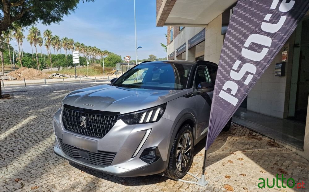2021' Peugeot 2008 1.2 Puretech Gt photo #1