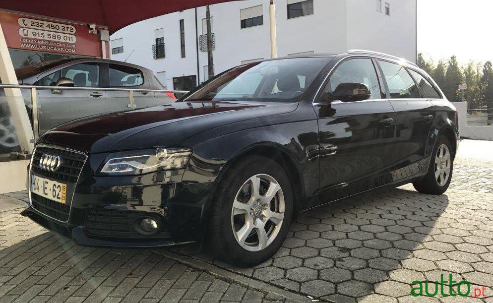 2009' Audi A4 Avant 2.0 TDi Sport photo #2