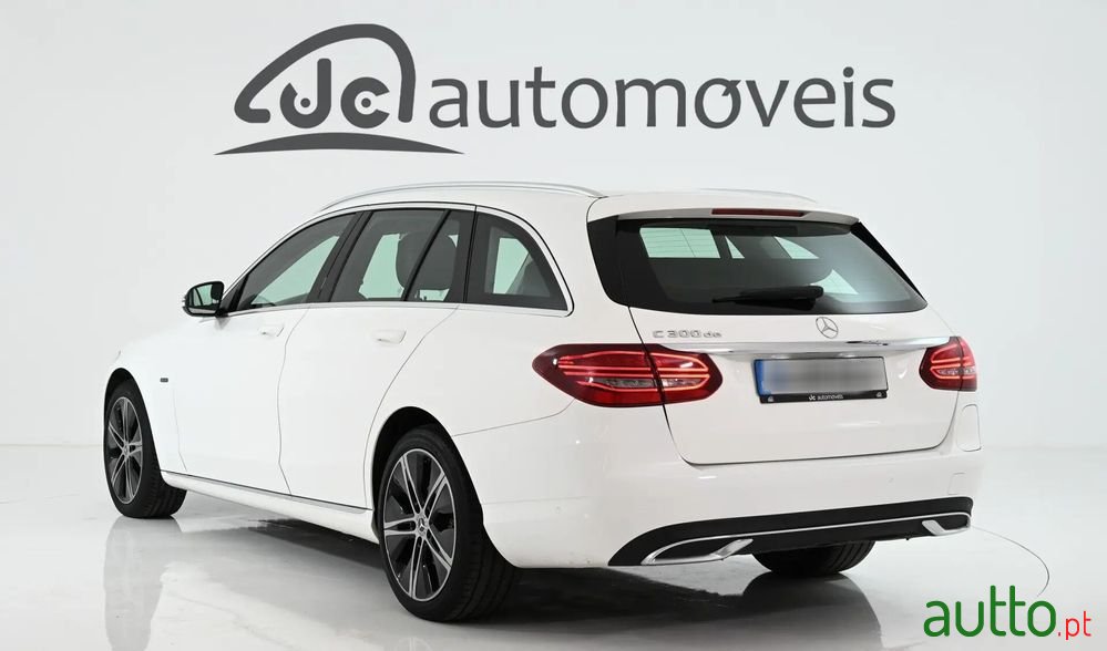2019' Mercedes-Benz Classe C De Avantgarde photo #2