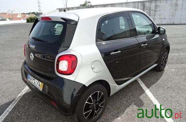 2015' Smart Forfour 1.0 71 photo #2