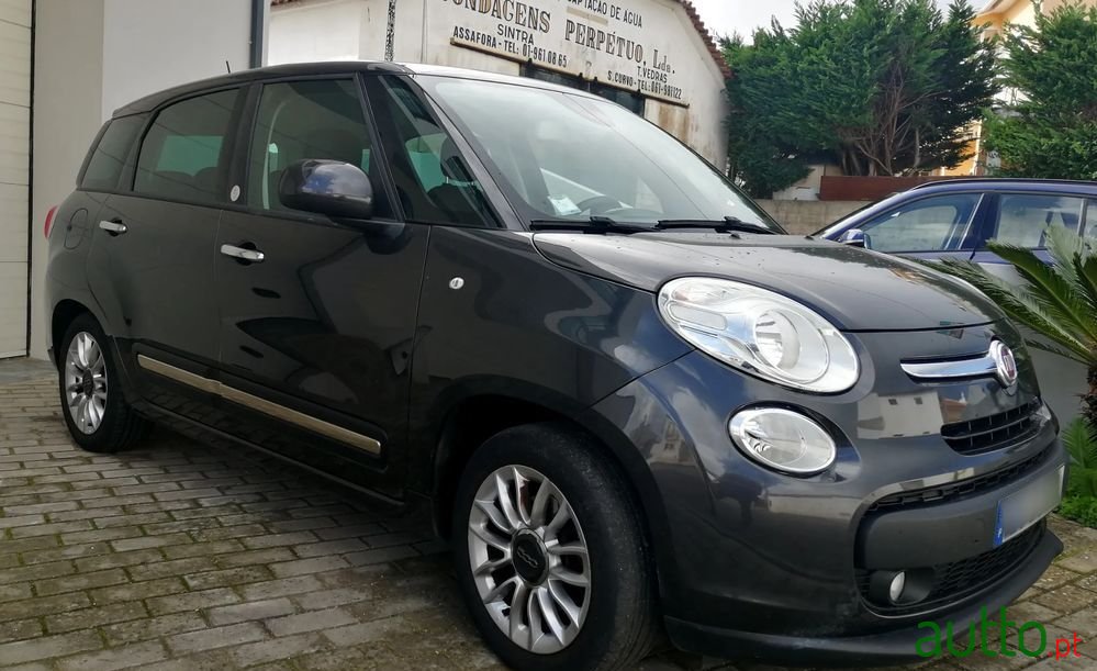 2016' Fiat 500L photo #1