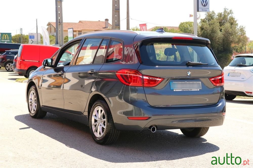 2017' BMW Série 2 D 7L Advantage photo #6