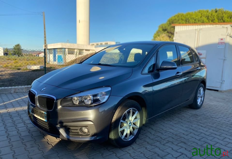 2017' BMW 218 Gran Tourer photo #1