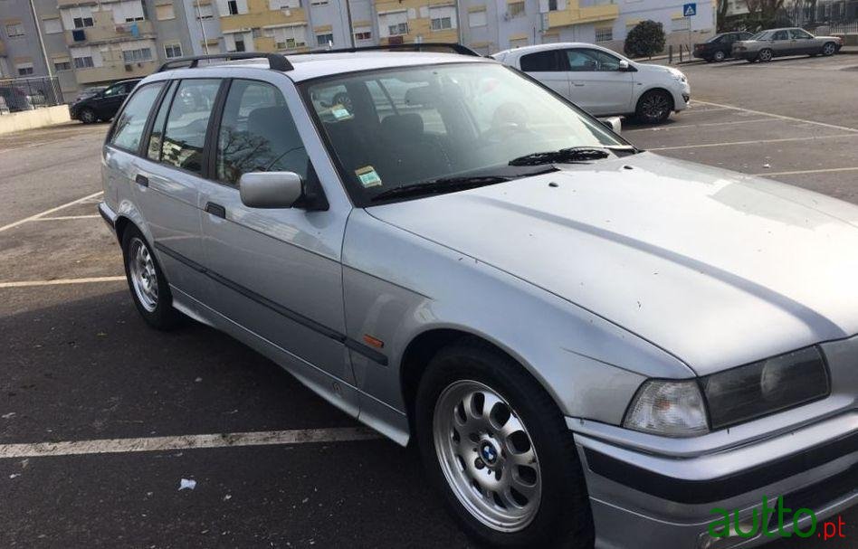 1998' BMW 325 Tds Touring Sport photo #2