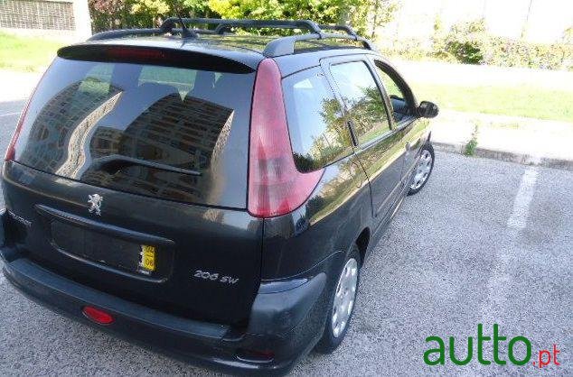 2004' Peugeot 206 Sw photo #1