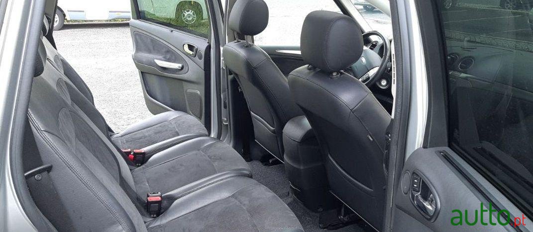 2007' Ford S-Max photo #1