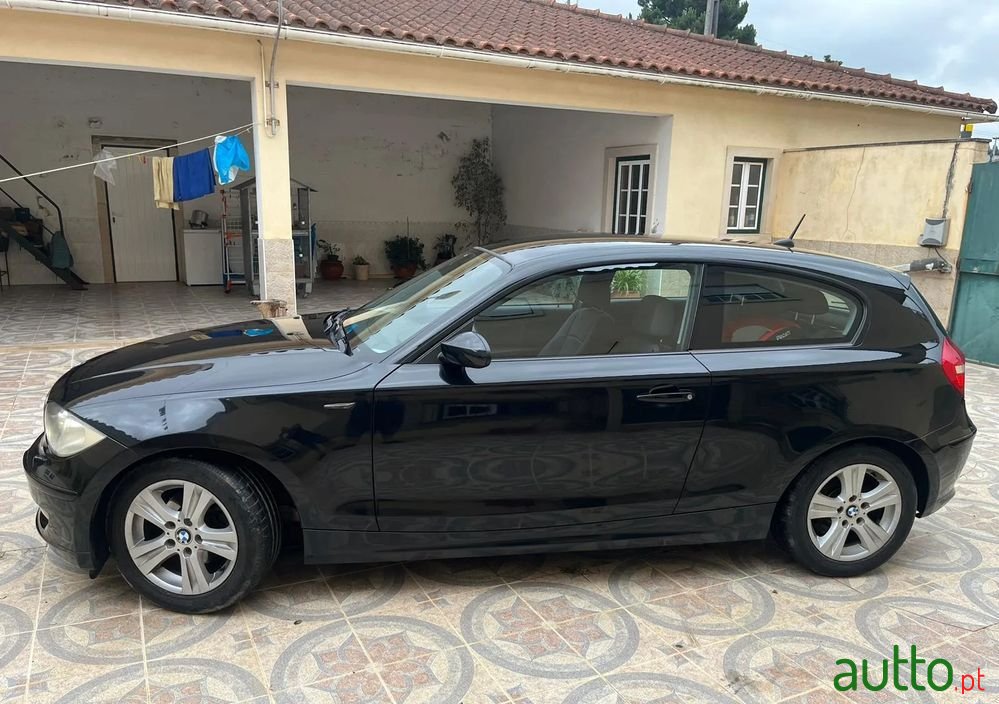 2008' BMW 118 D photo #1