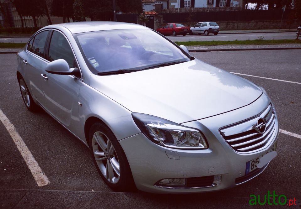 2010' Opel Insignia Cosmo photo #2