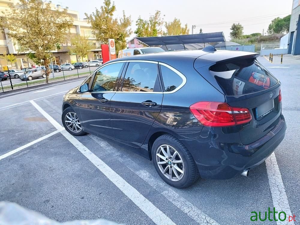 2015' BMW 216 Active Tourer photo #5